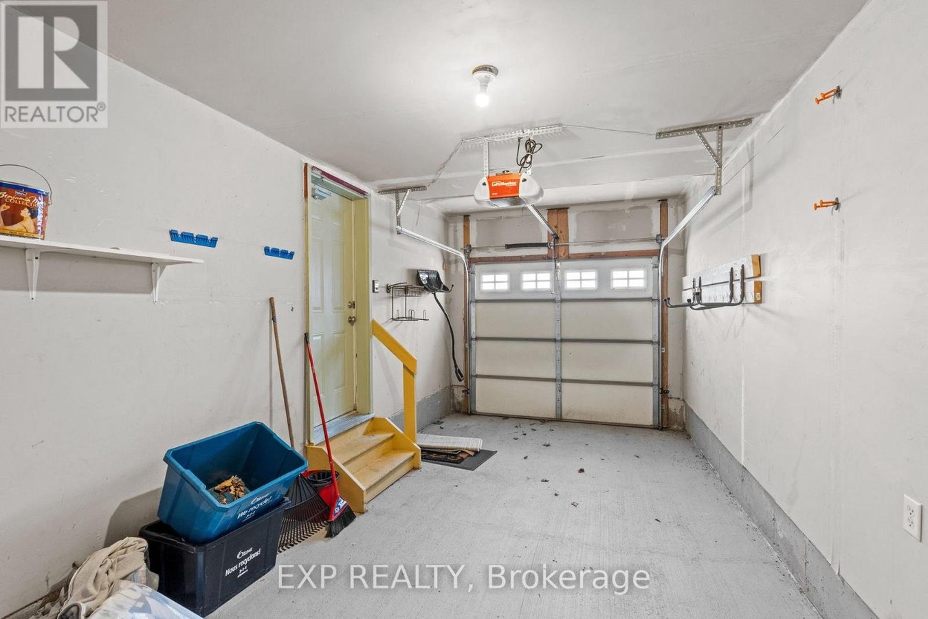 552 ASHBOURNE CRESCENT - Photo 46