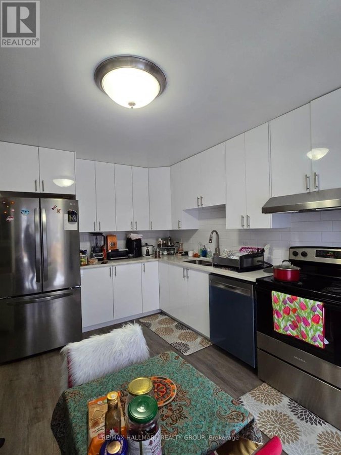 1863 LECLAIR CRESCENT - Photo 2