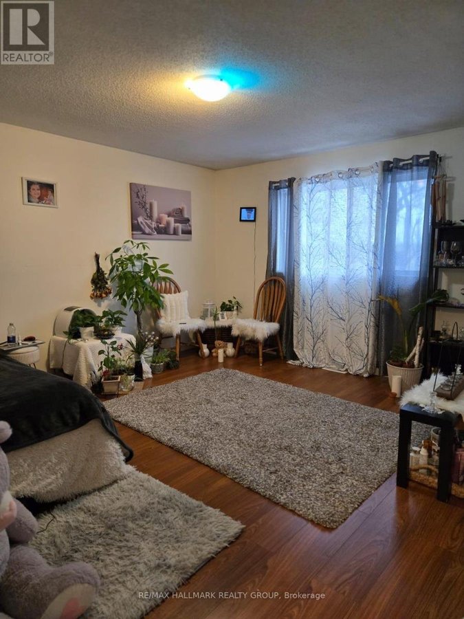 1863 LECLAIR CRESCENT - Photo 7