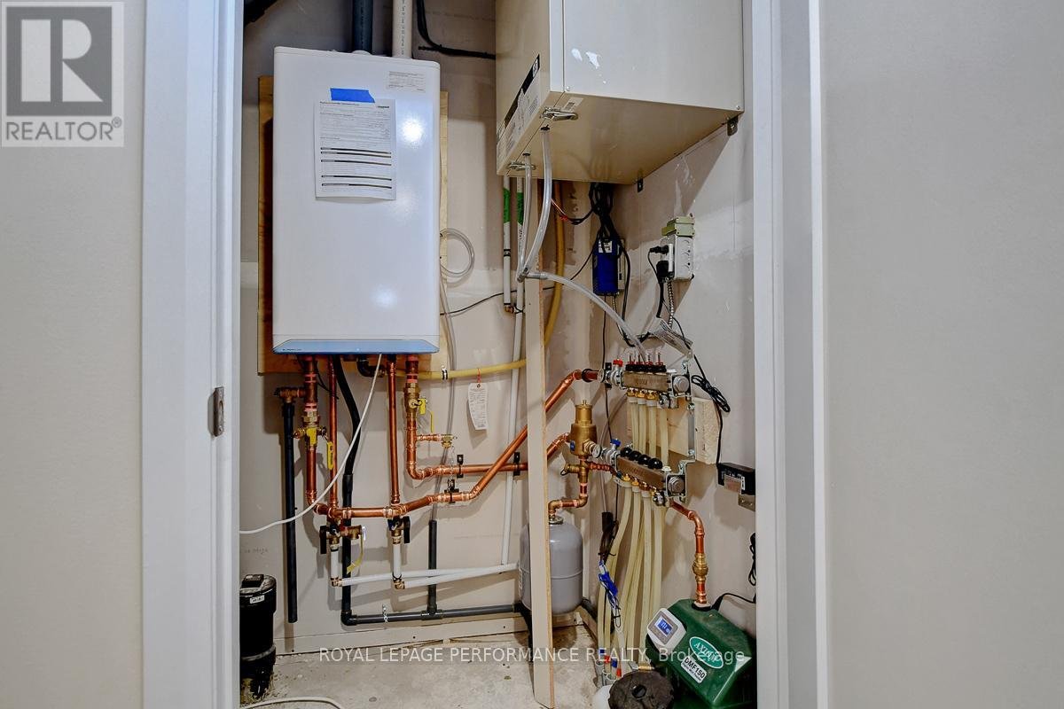 C - 417 TWEEDSMUIR AVENUE - Photo 13
