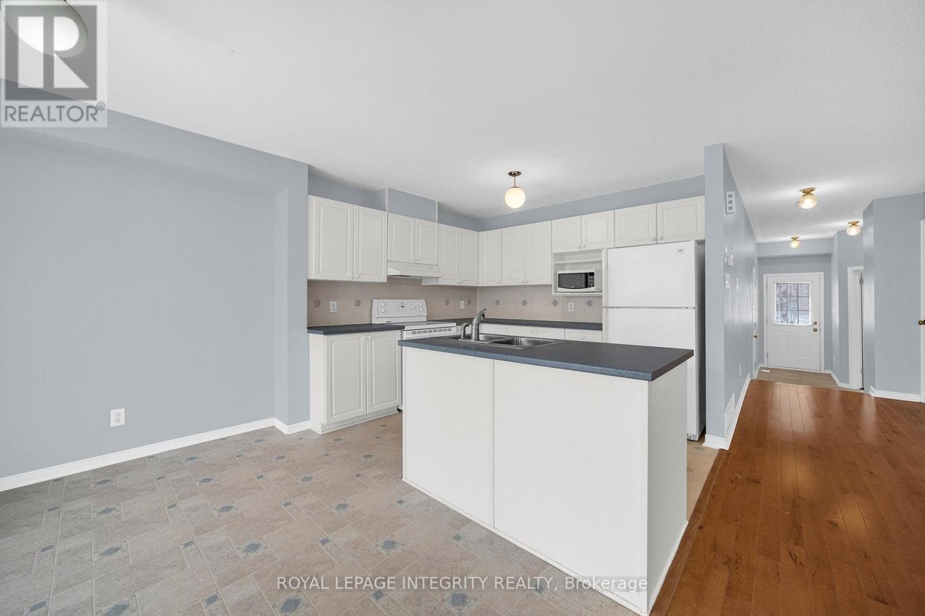 37 BARNSTONE DRIVE - Photo 8