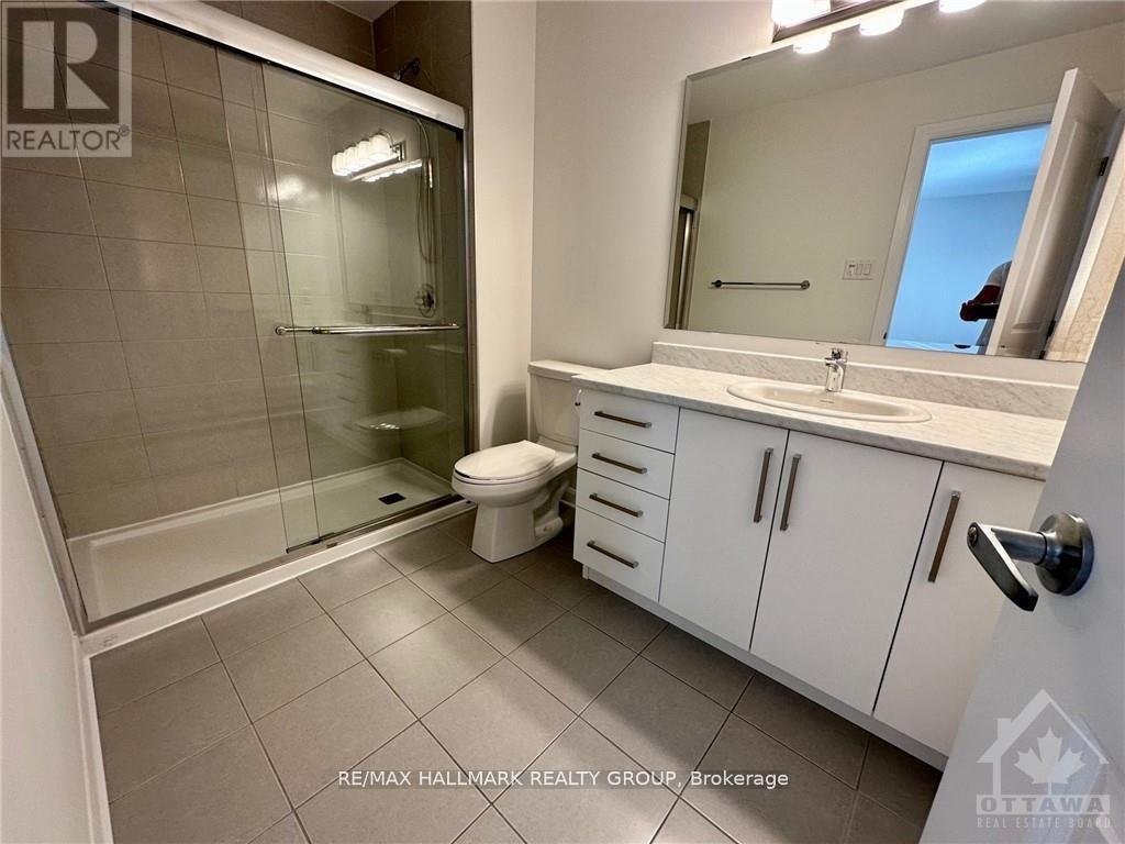 588 LILITH STREET - Photo 7