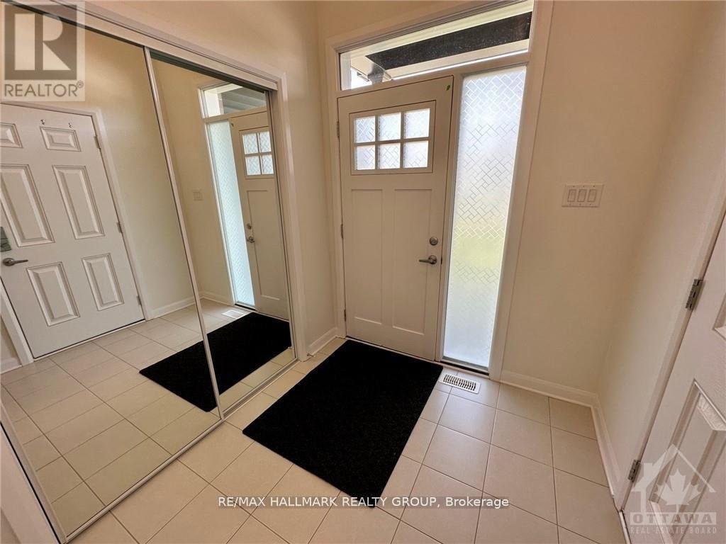588 LILITH STREET - Photo 12