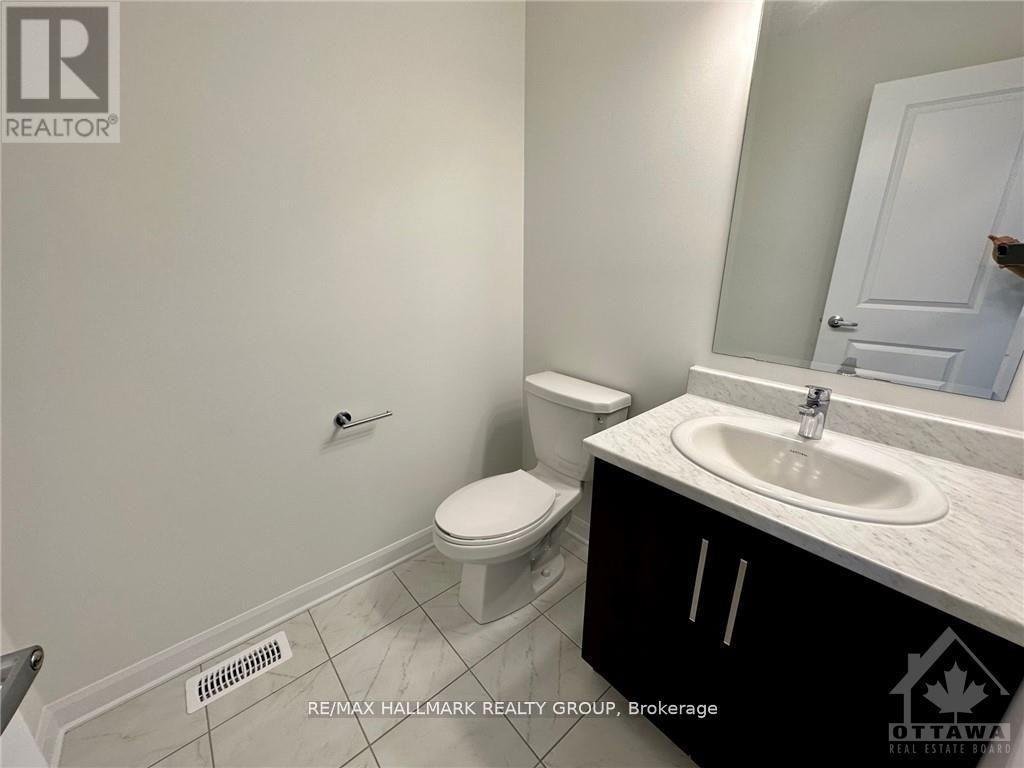 588 LILITH STREET - Photo 13