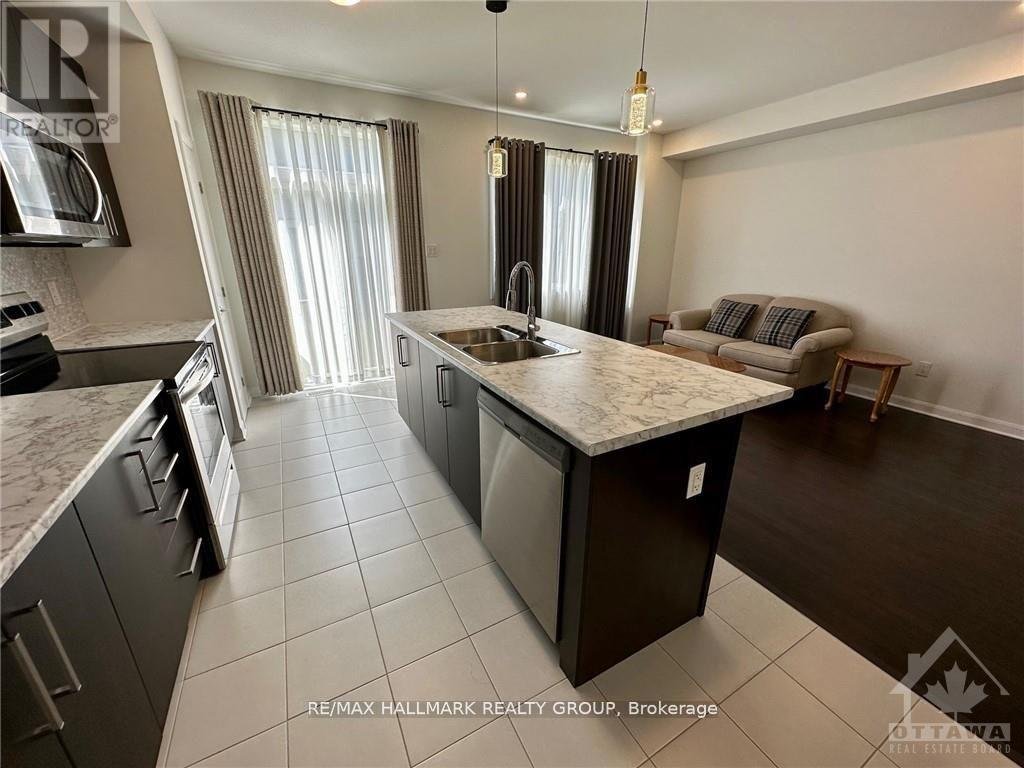 588 LILITH STREET - Photo 20