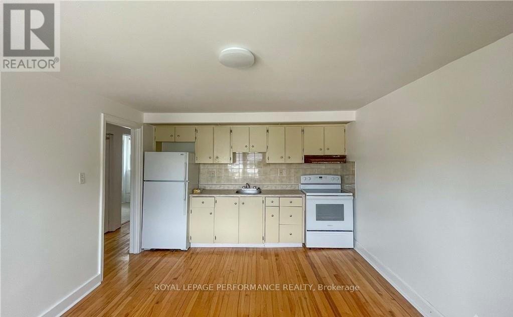 3 - 110 GLYNN AVENUE - Photo 4