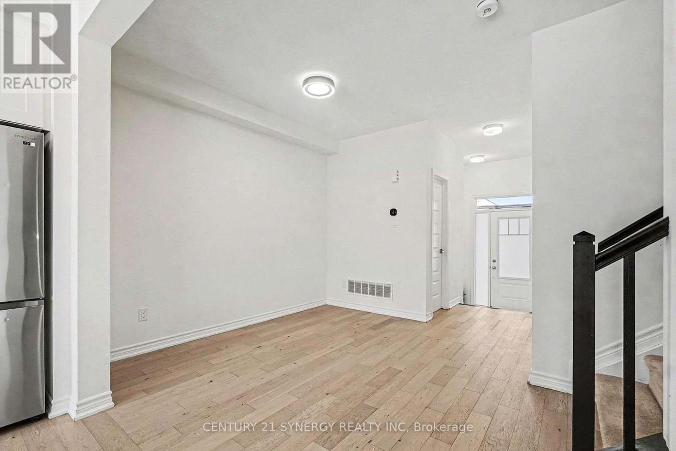 520 FLAGSTAFF DRIVE - Photo 4