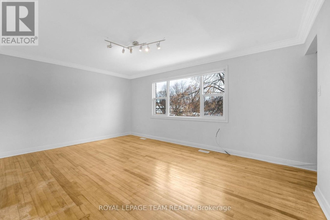 UPPER UNIT - 1666 EDGE HILL PLACE - Photo 9