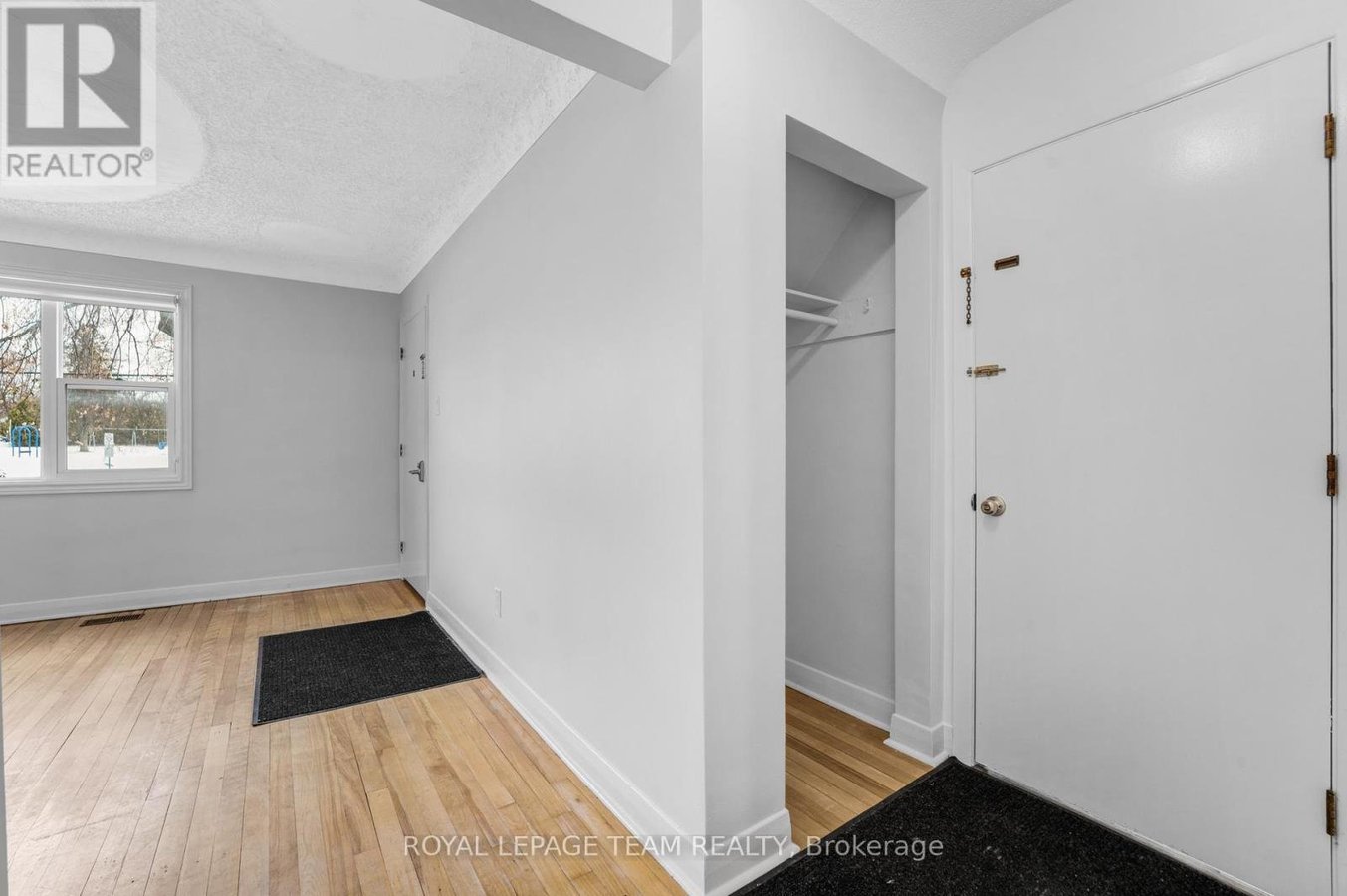 LOWER UNIT - 1666 EDGE HILL PLACE - Photo 6