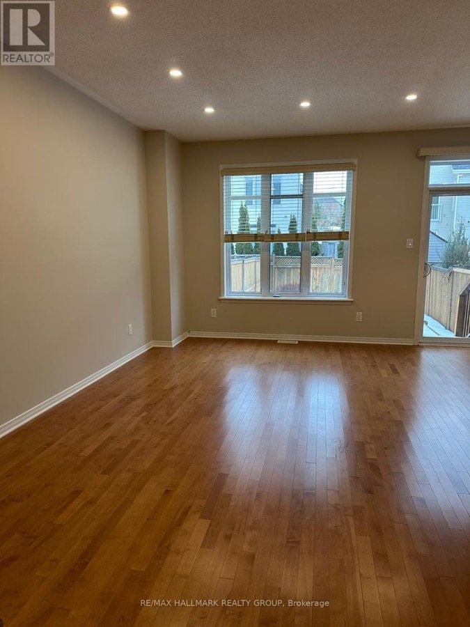 252 BADGELEY AVENUE - Photo 3