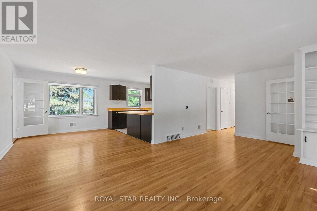 10 DELONG DRIVE - Photo 10