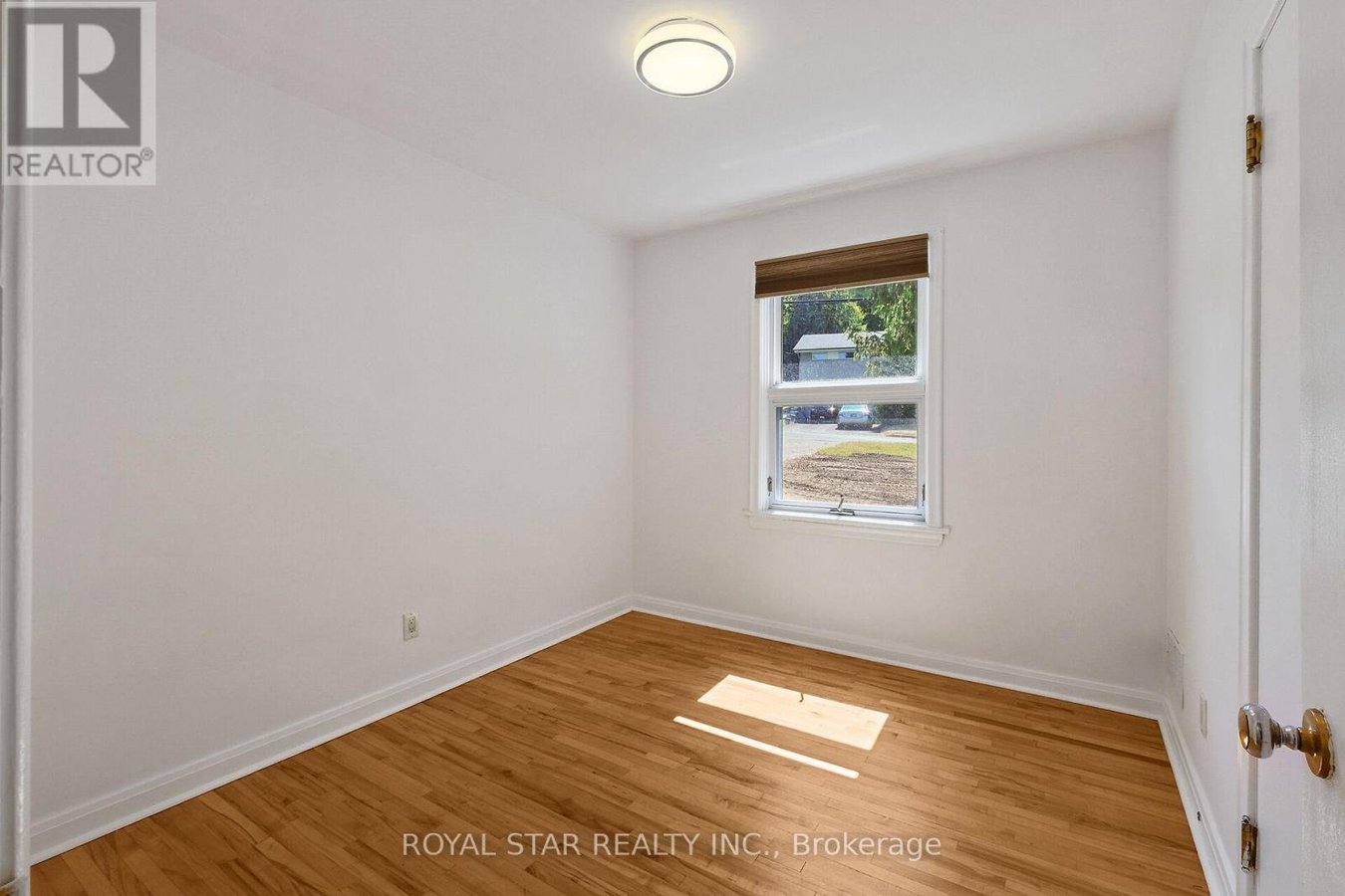 10 DELONG DRIVE - Photo 23