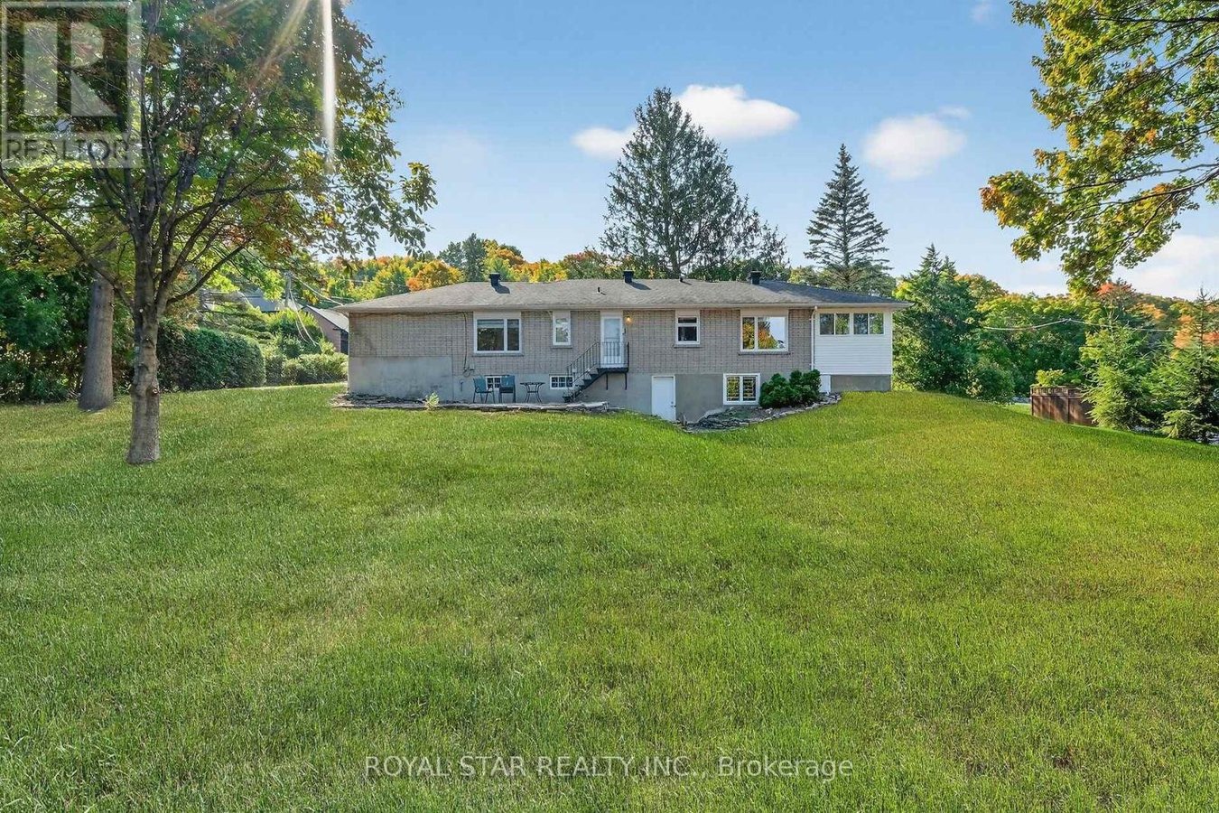 10 DELONG DRIVE - Photo 40