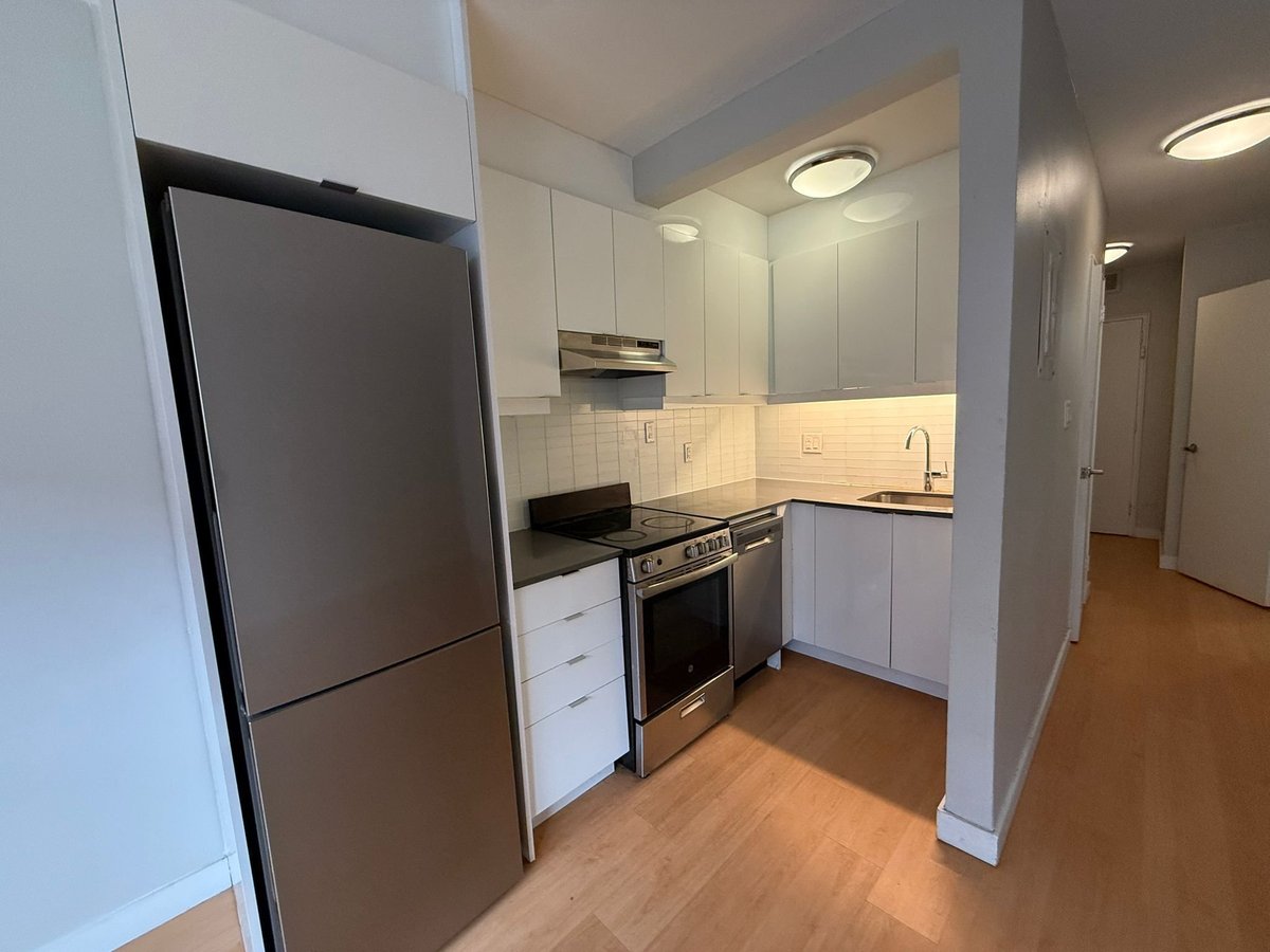 222 MacLaren Street - Photo 5