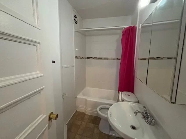182 Lisgar Street - Photo 1