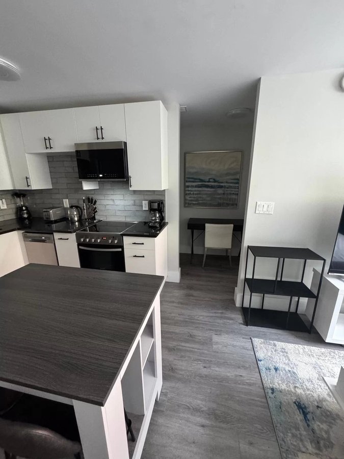 280 Laurier Avenue East - Photo 2