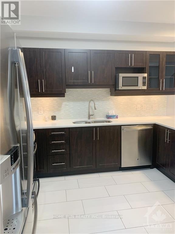 488 DUNDONALD DRIVE - Photo 2
