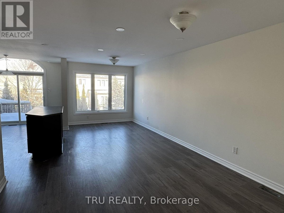 247 HUNTERBROOK STREET - Photo 3