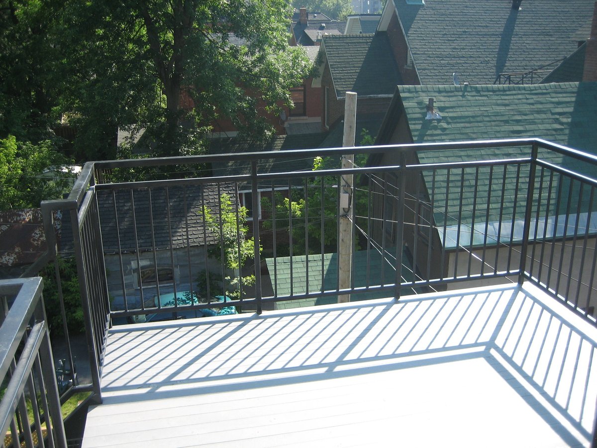 293 Lyon Street North - Photo 5