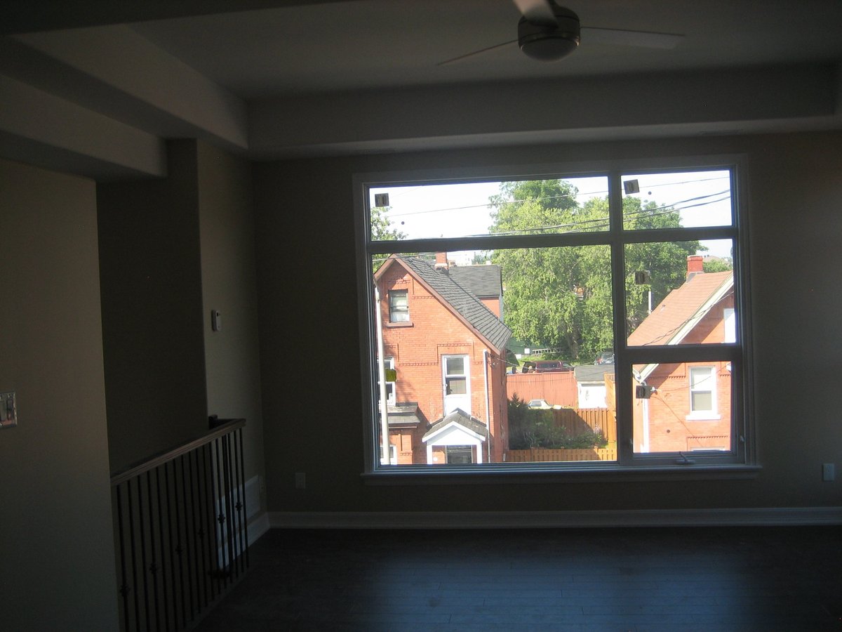 293 Lyon Street North - Photo 9