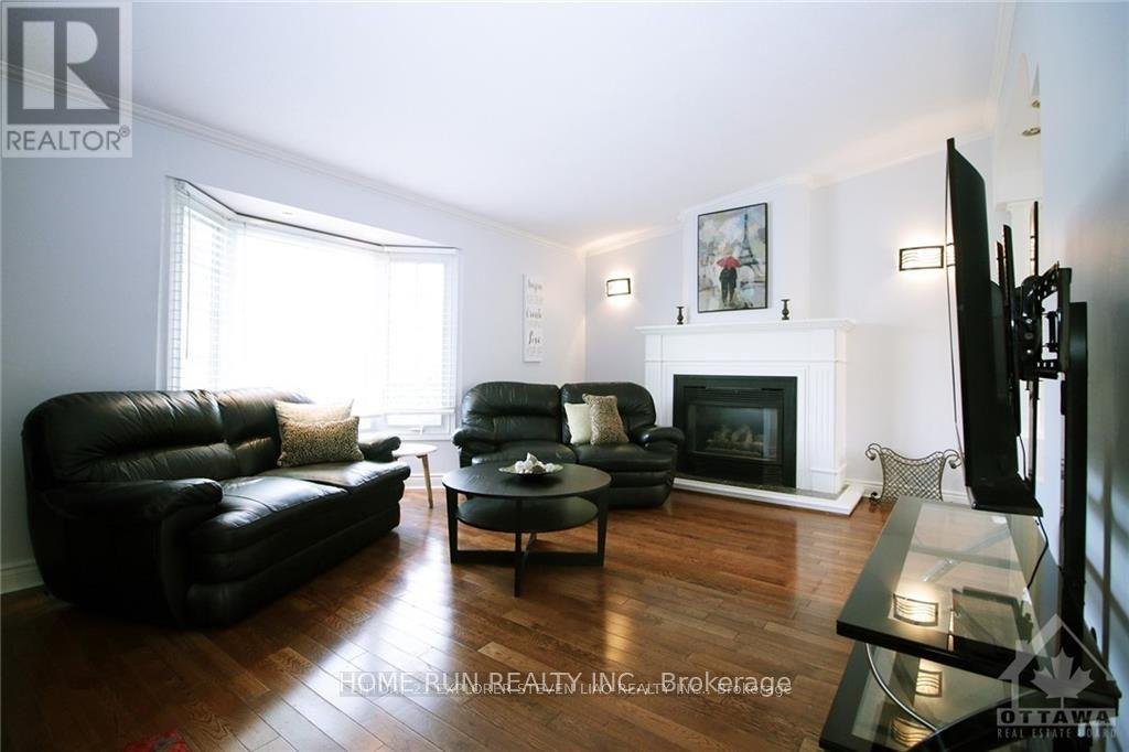 74 SEABROOKE DRIVE - Photo 3