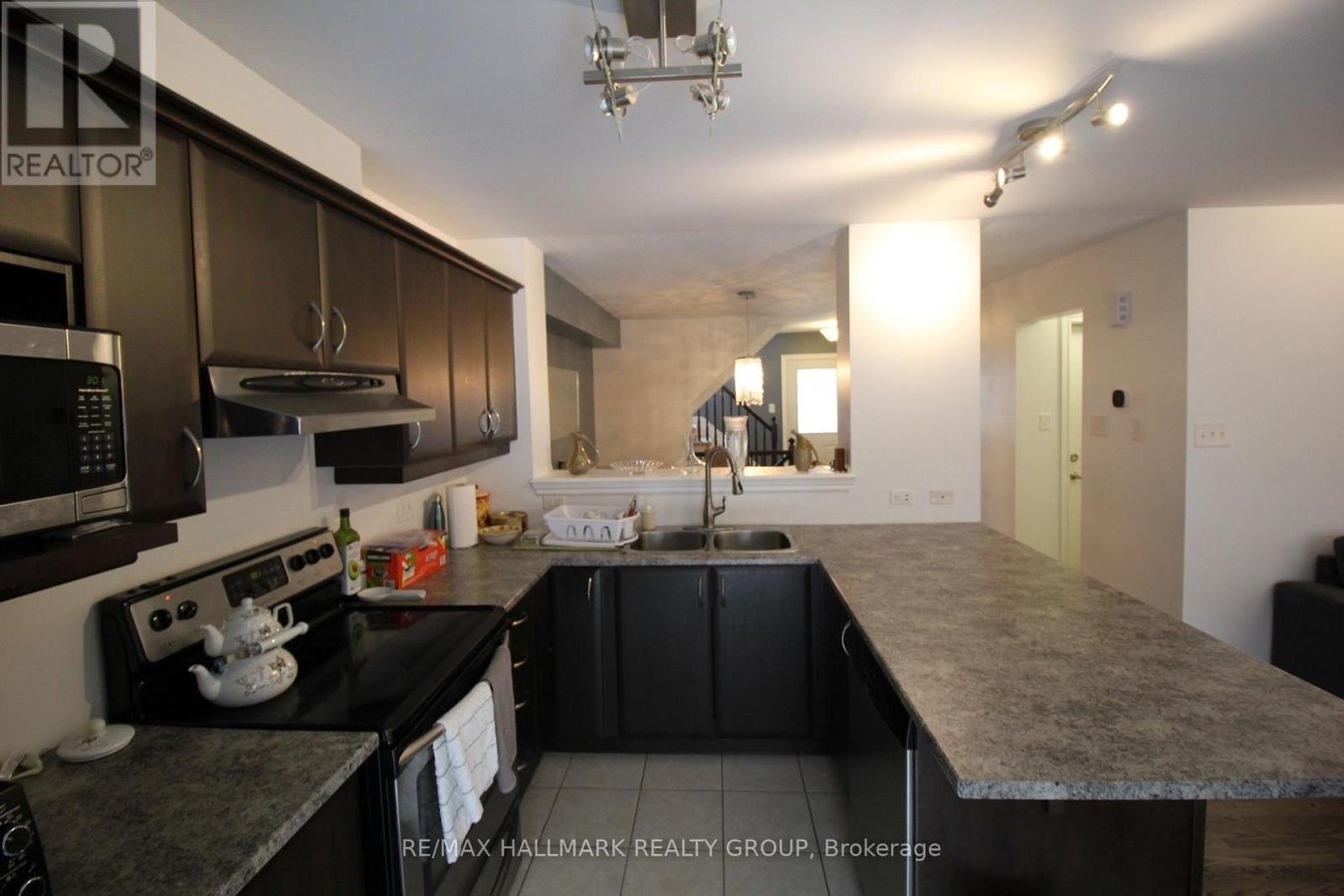 3617 CAMBRIAN ROAD - Photo 8