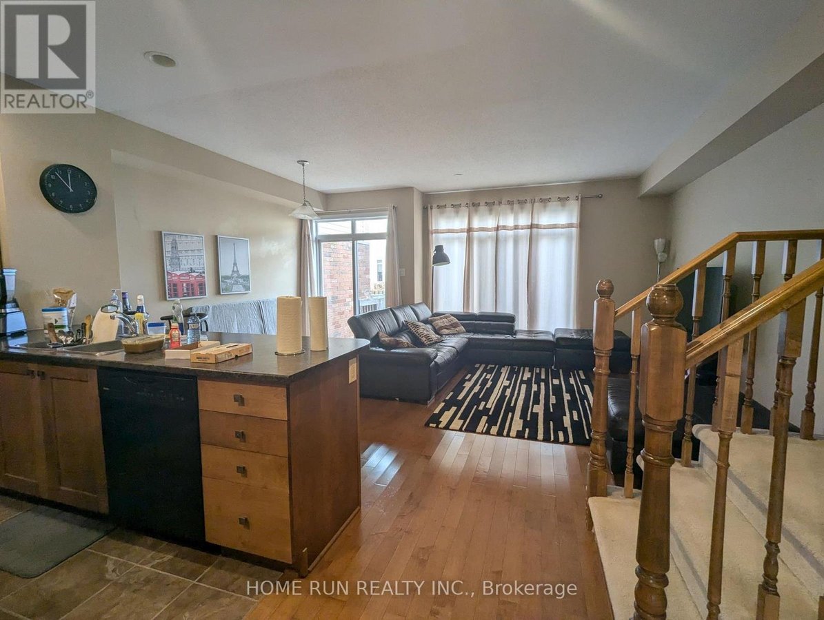 762 BOWERCREST CRESCENT - Photo 4