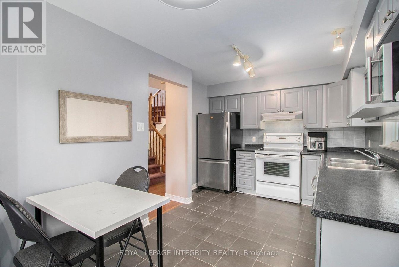 12 COTTINGHAM STREET - Photo 10