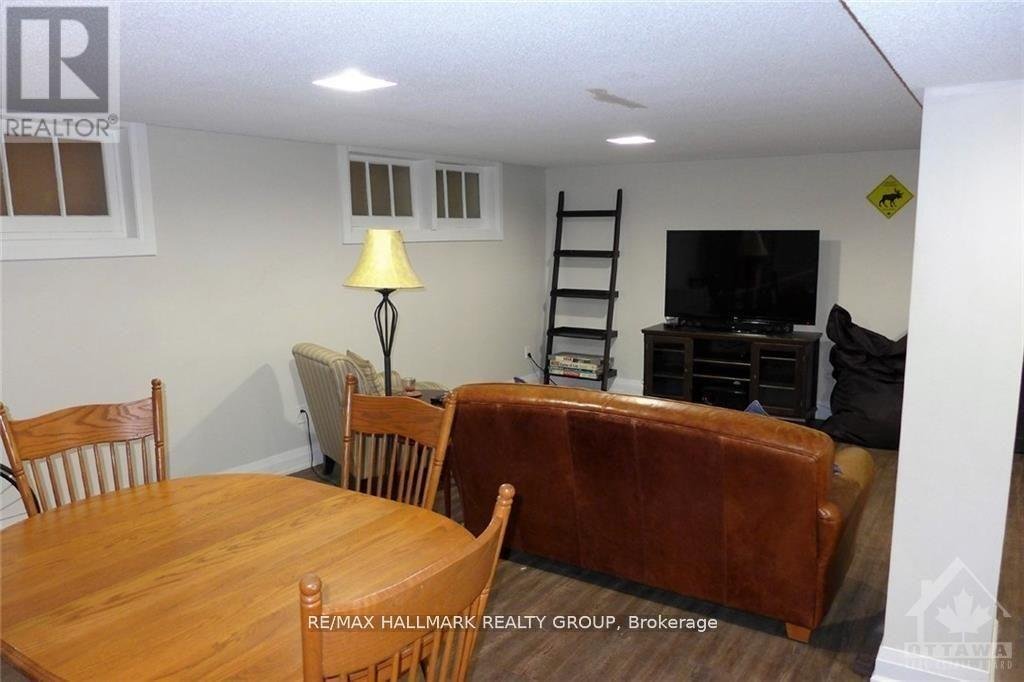 186 BALMORAL PLACE - Photo 14