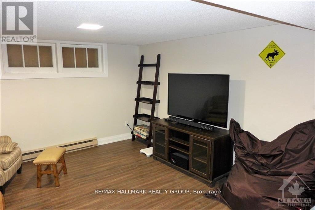 186 BALMORAL PLACE - Photo 15