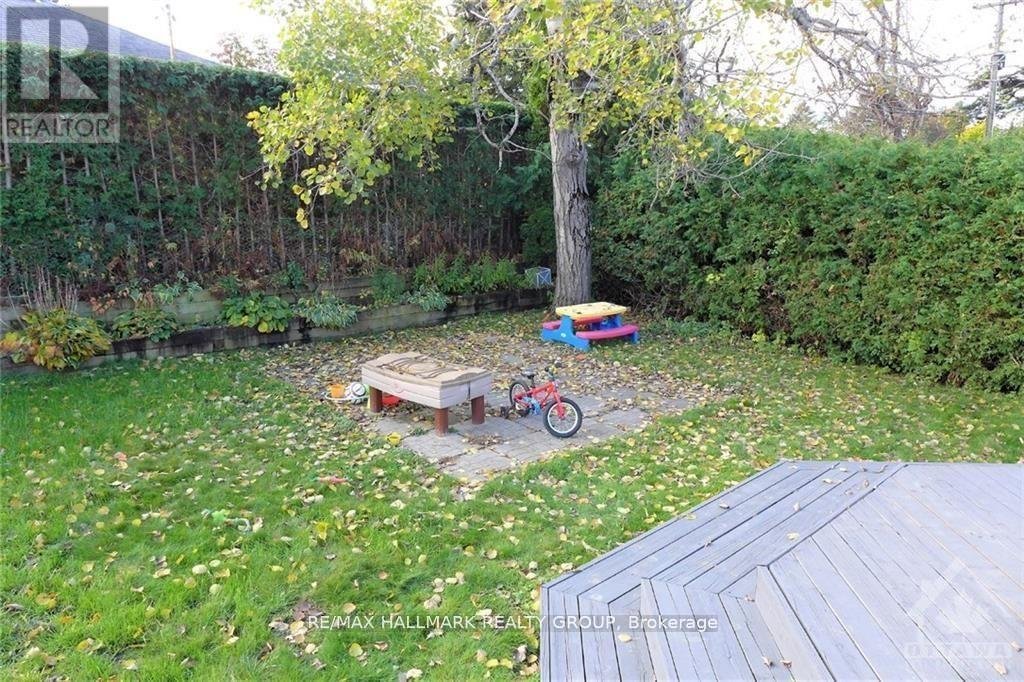 186 BALMORAL PLACE - Photo 19