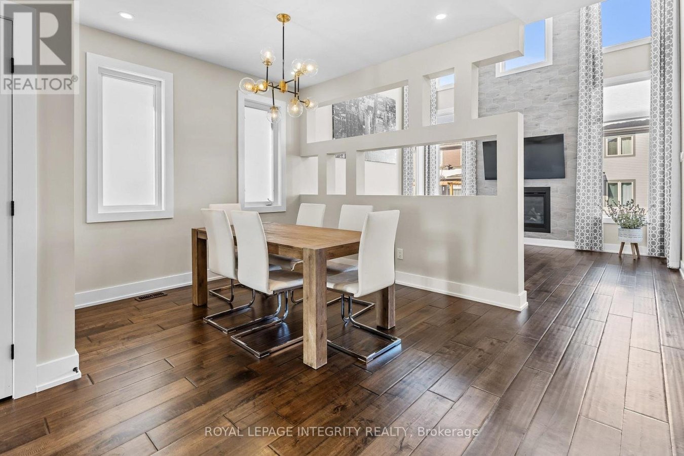 332 HALIBURTON HEIGHTS - Photo 6