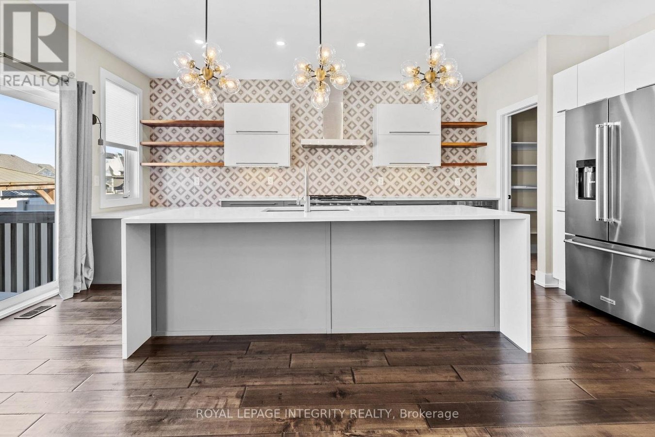 332 HALIBURTON HEIGHTS - Photo 13