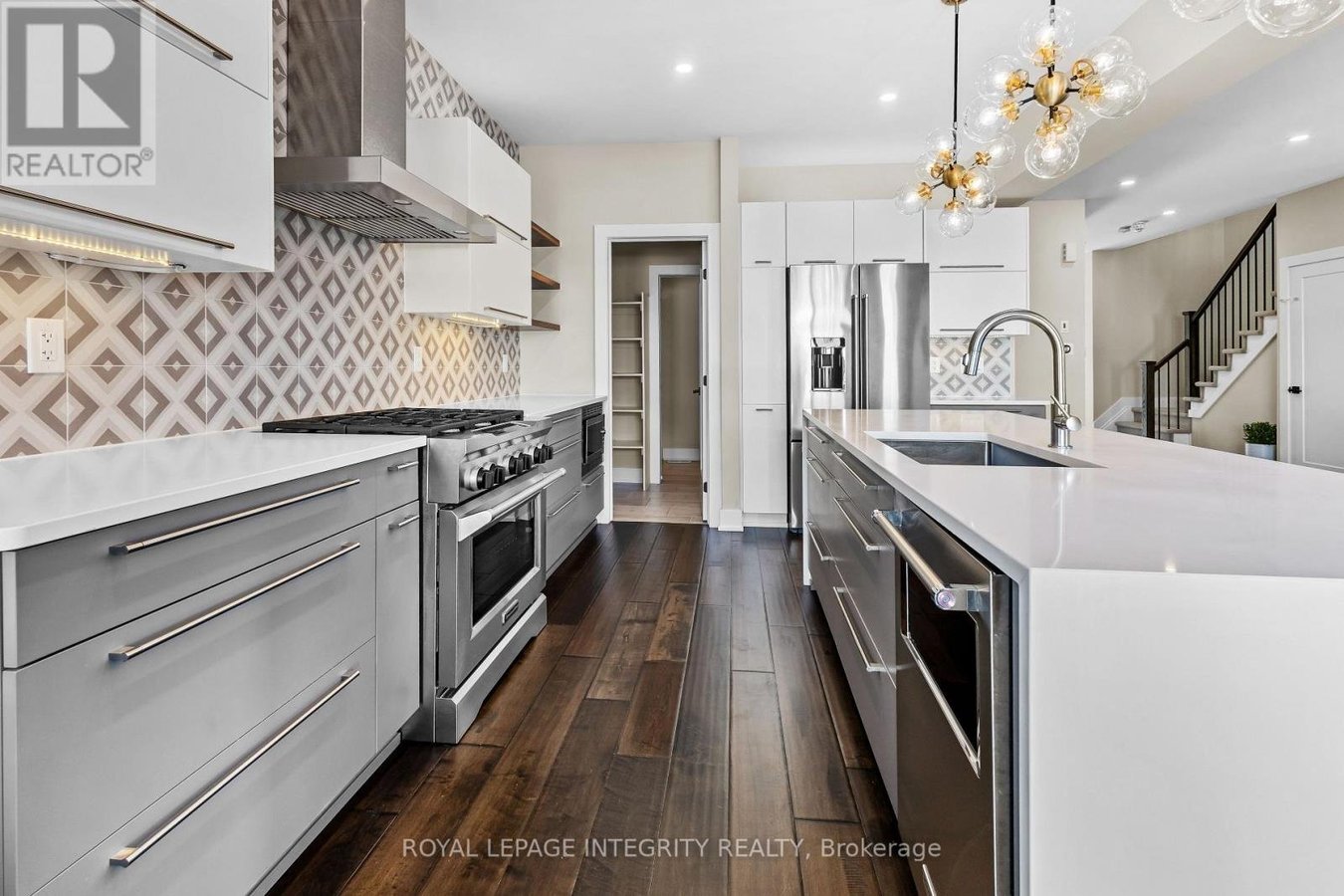 332 HALIBURTON HEIGHTS - Photo 14