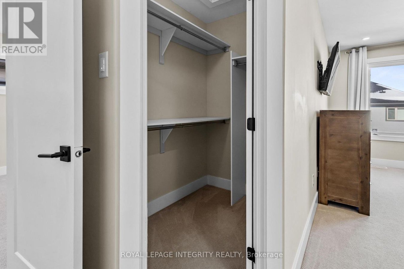 332 HALIBURTON HEIGHTS - Photo 24
