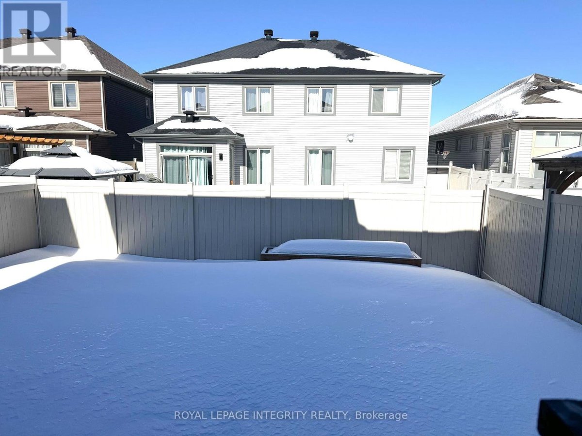 332 HALIBURTON HEIGHTS - Photo 30