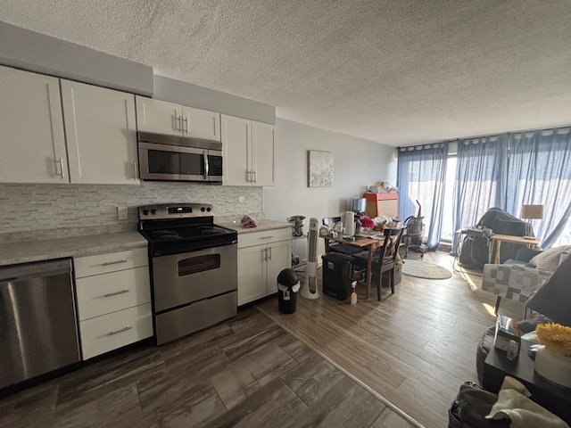 420 Parkdale Avenue - Photo 1