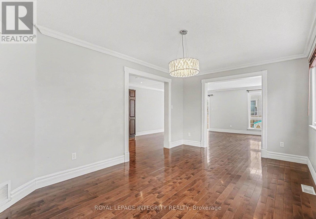 429 ASHBOURNE CRESCENT - Photo 6