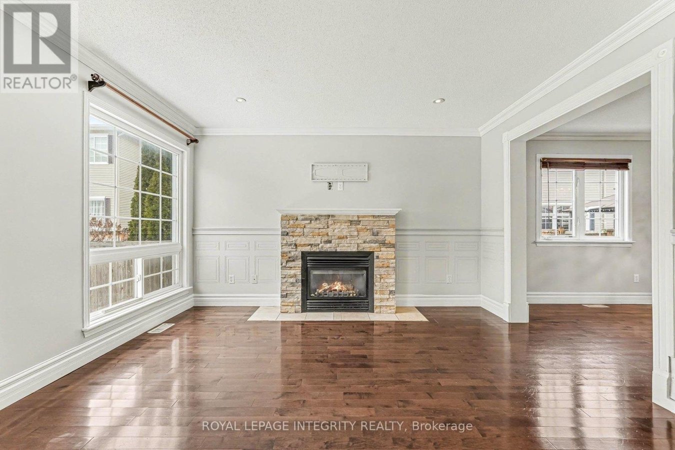 429 ASHBOURNE CRESCENT - Photo 10