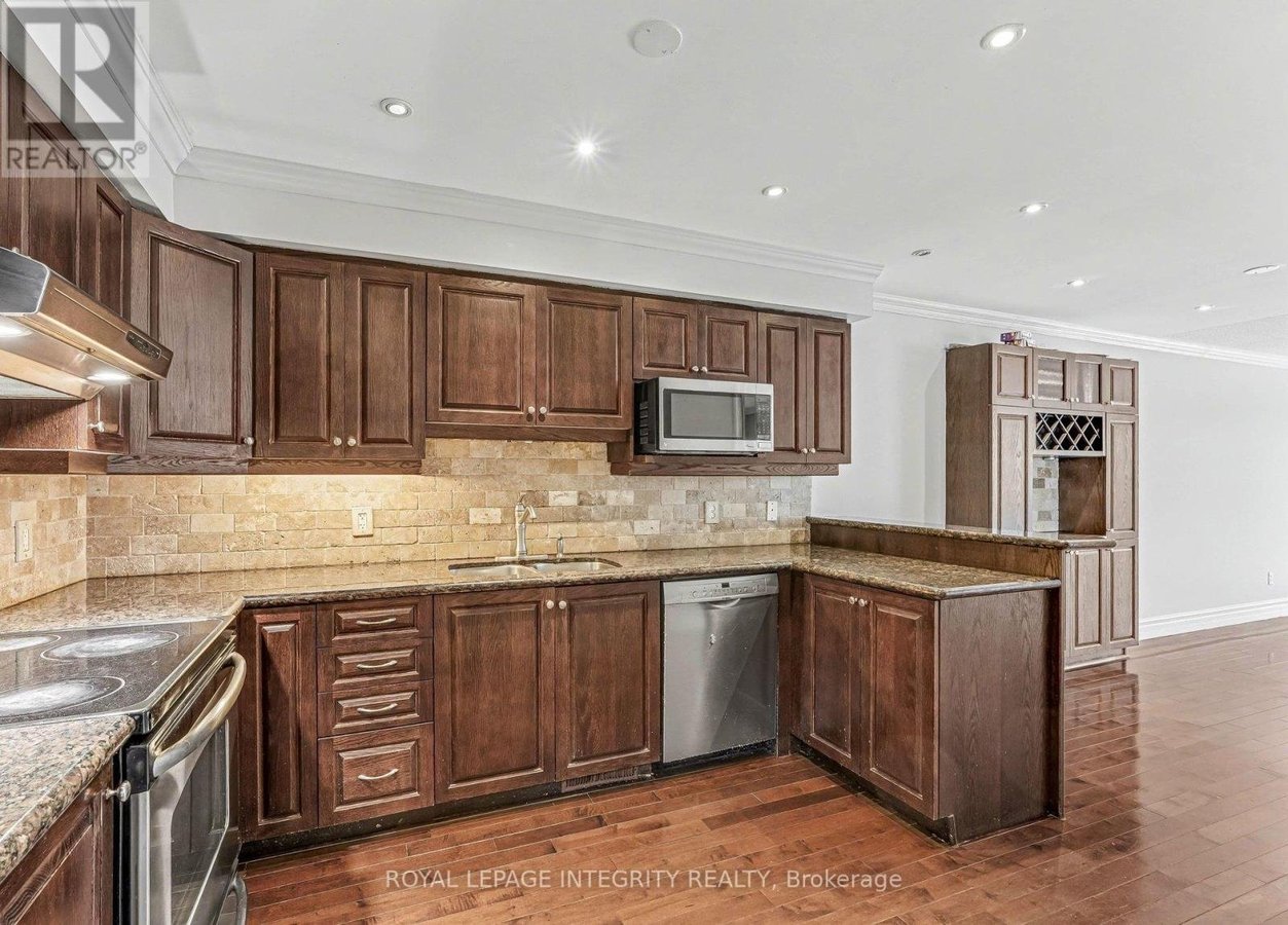 429 ASHBOURNE CRESCENT - Photo 13