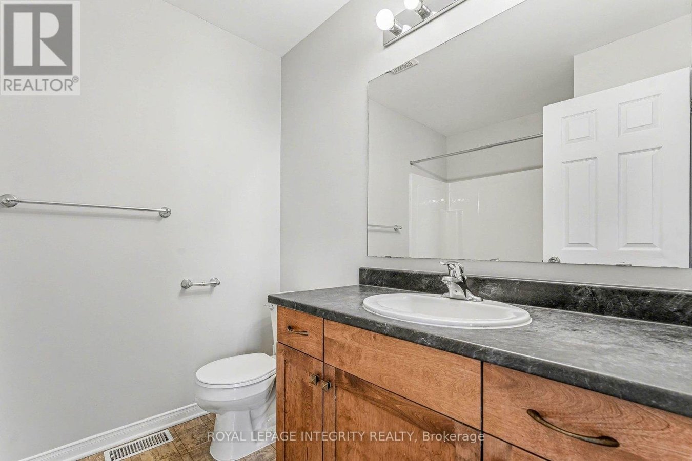 429 ASHBOURNE CRESCENT - Photo 28