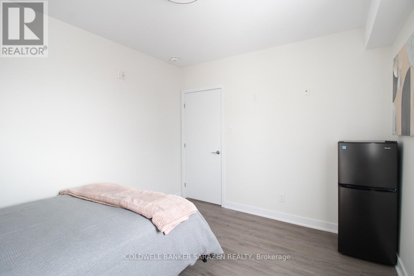 203 - 994 BRONSON AVENUE - Photo 10