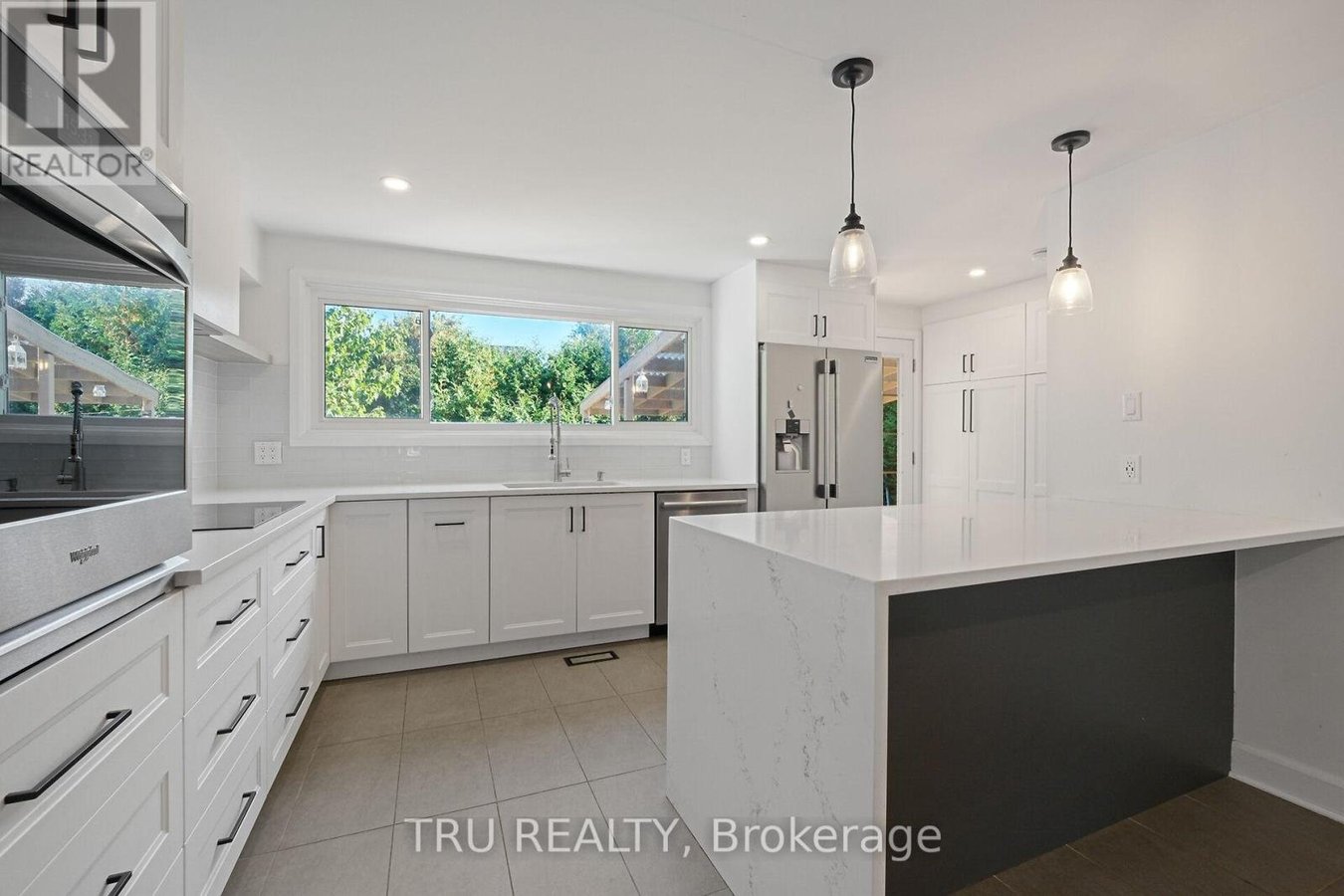 12 APACHE CRESCENT - Photo 9