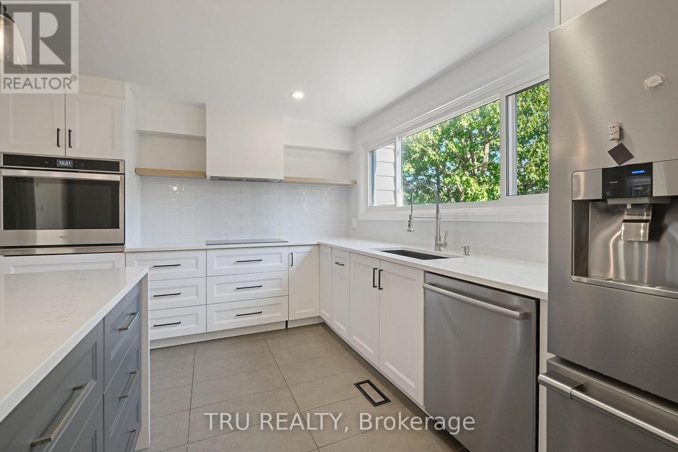12 APACHE CRESCENT - Photo 10