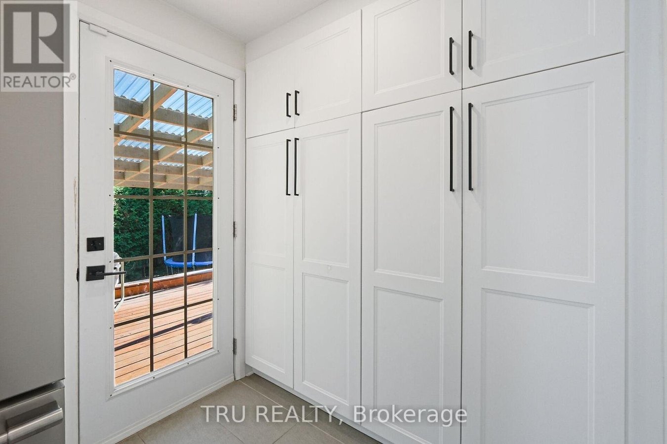12 APACHE CRESCENT - Photo 11