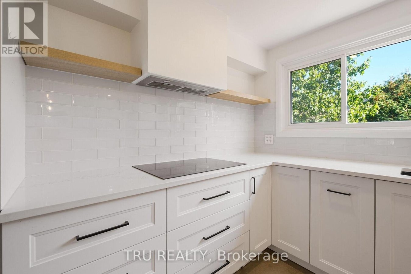 12 APACHE CRESCENT - Photo 13