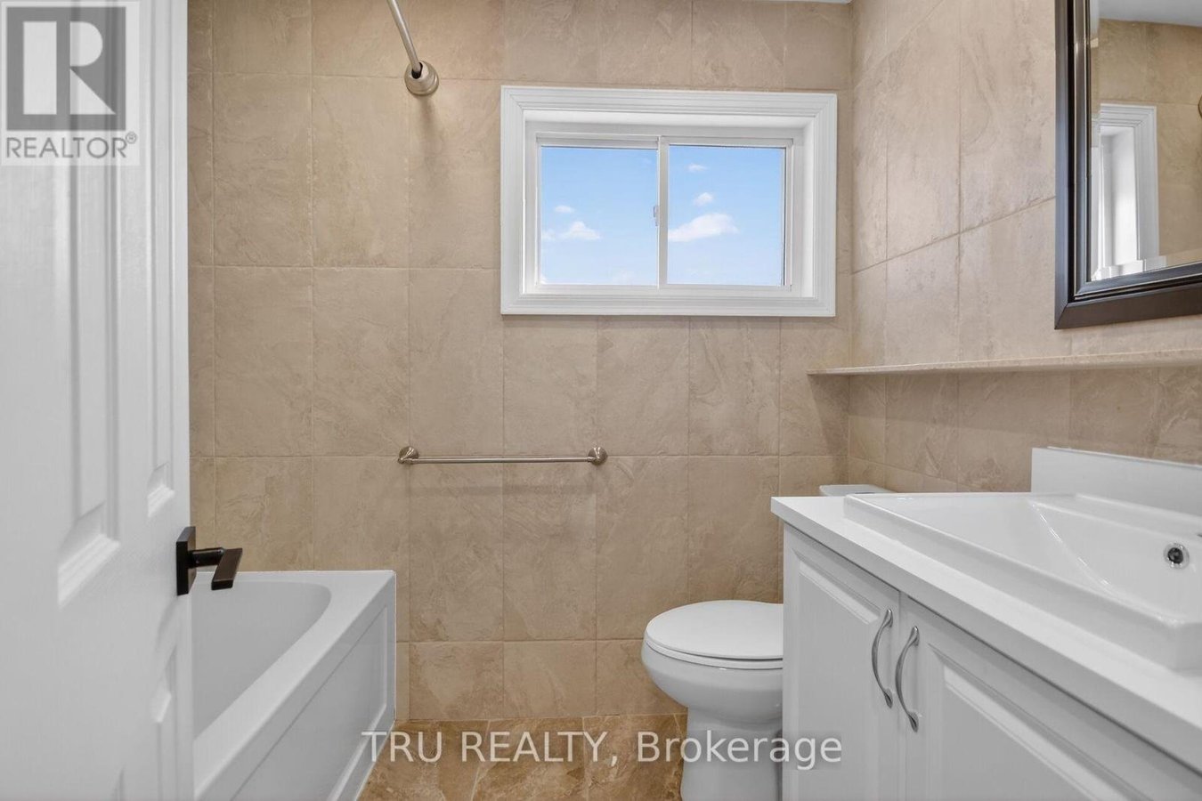 12 APACHE CRESCENT - Photo 35