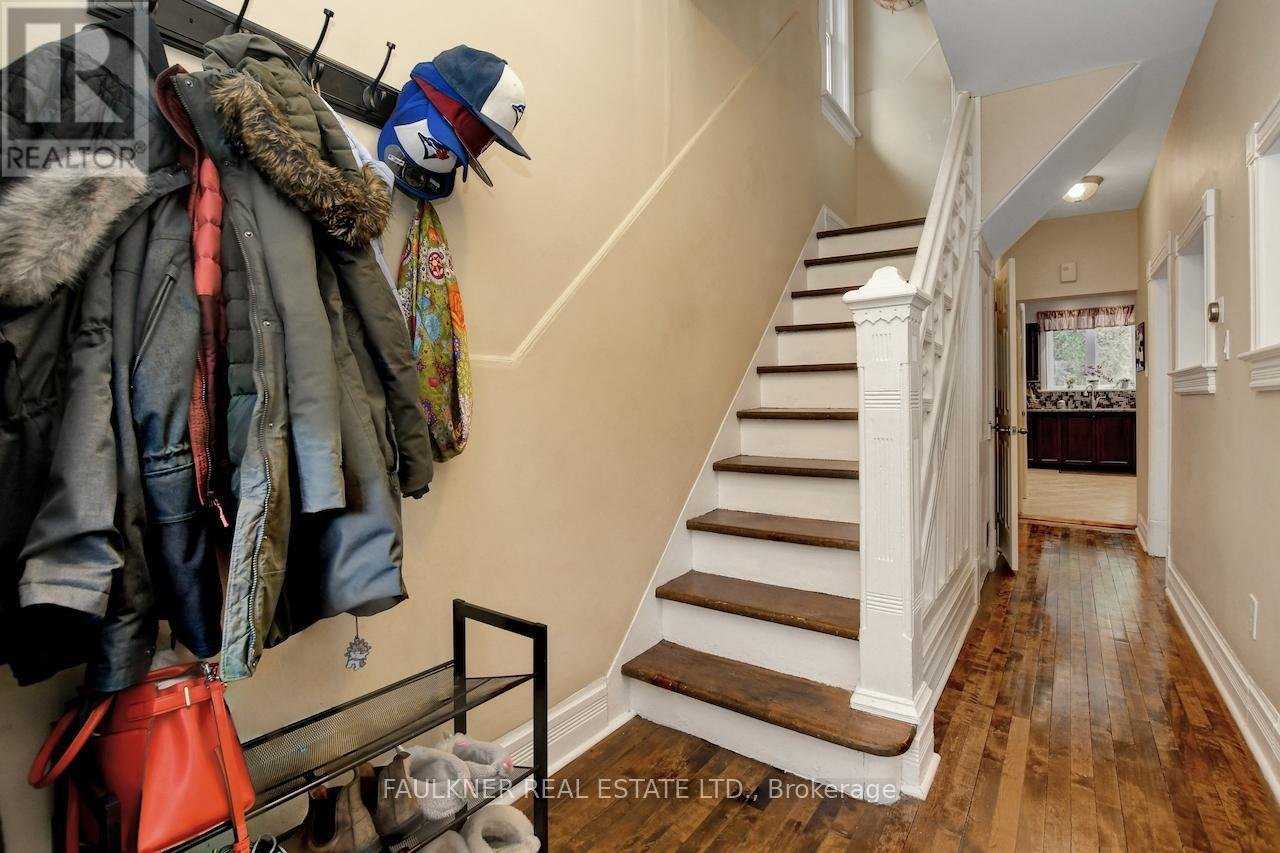 37 ARLINGTON AVENUE - Photo 4