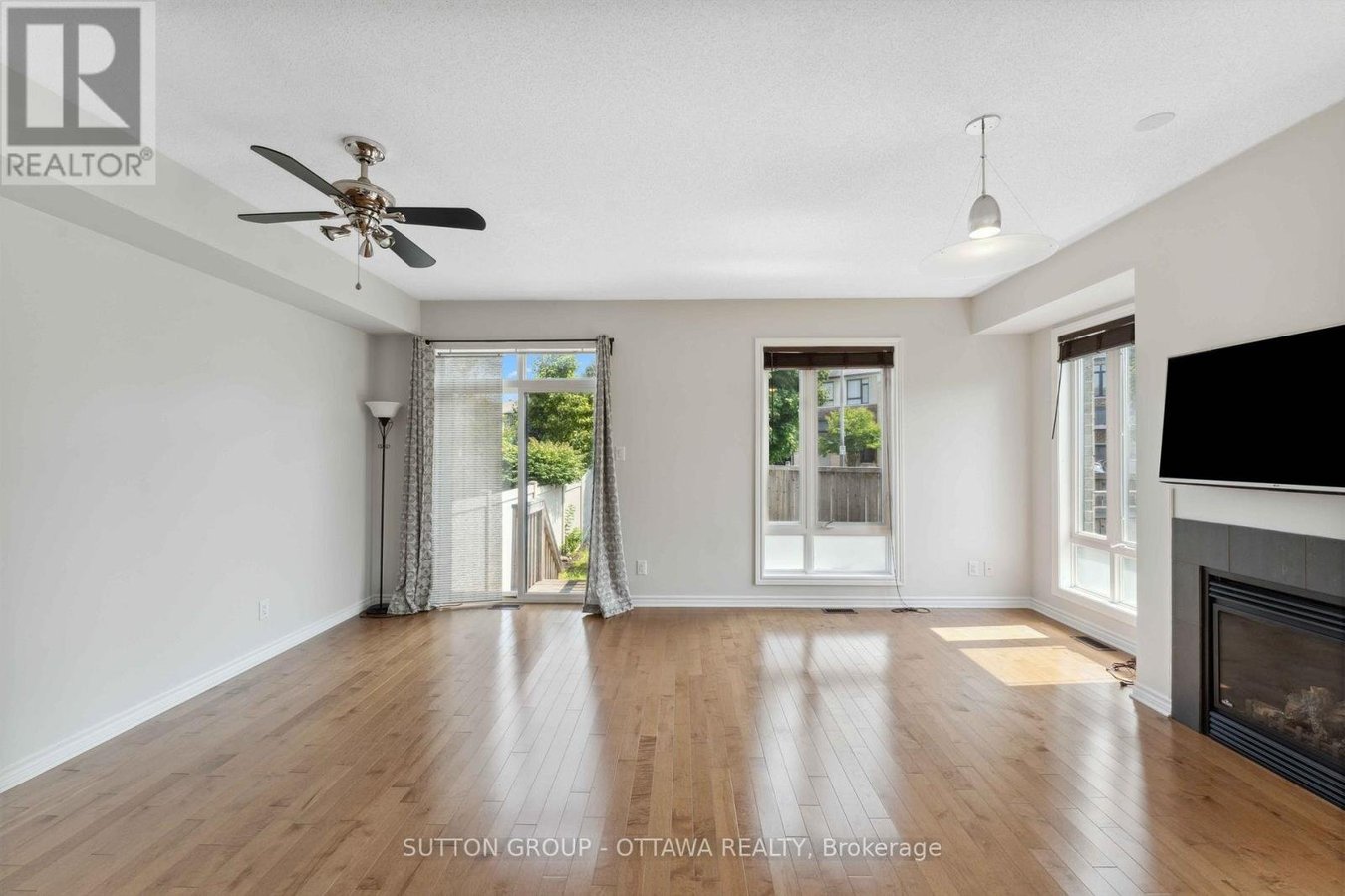 248 KEYROCK DRIVE - Photo 5