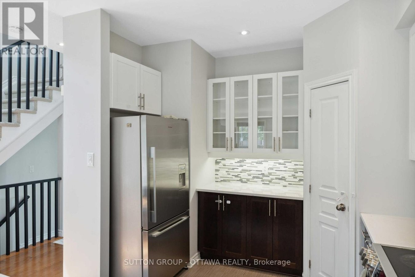 248 KEYROCK DRIVE - Photo 8